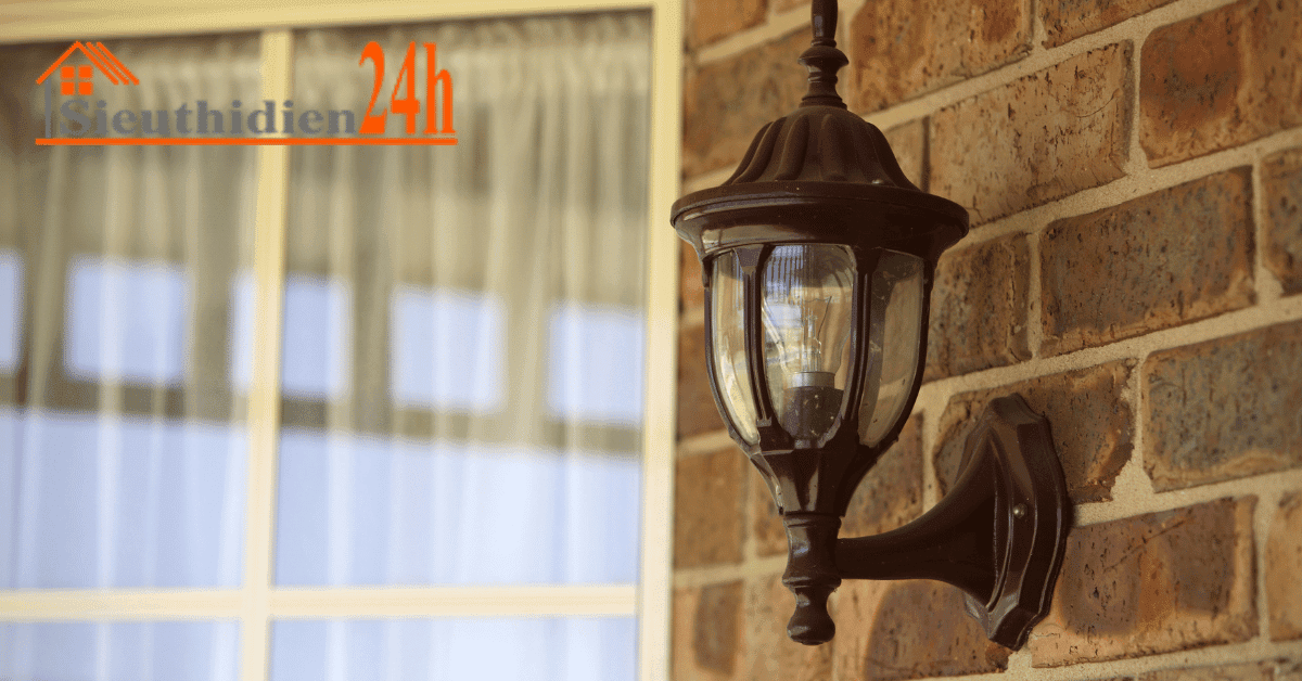 Đèn Cột Sảnh Là Gì? Những Mẫu Đèn Trang Trí Cột Sảnh Đẹp Mắt Đèn cột sảnh đẹp cao cấp HTML-B002-1